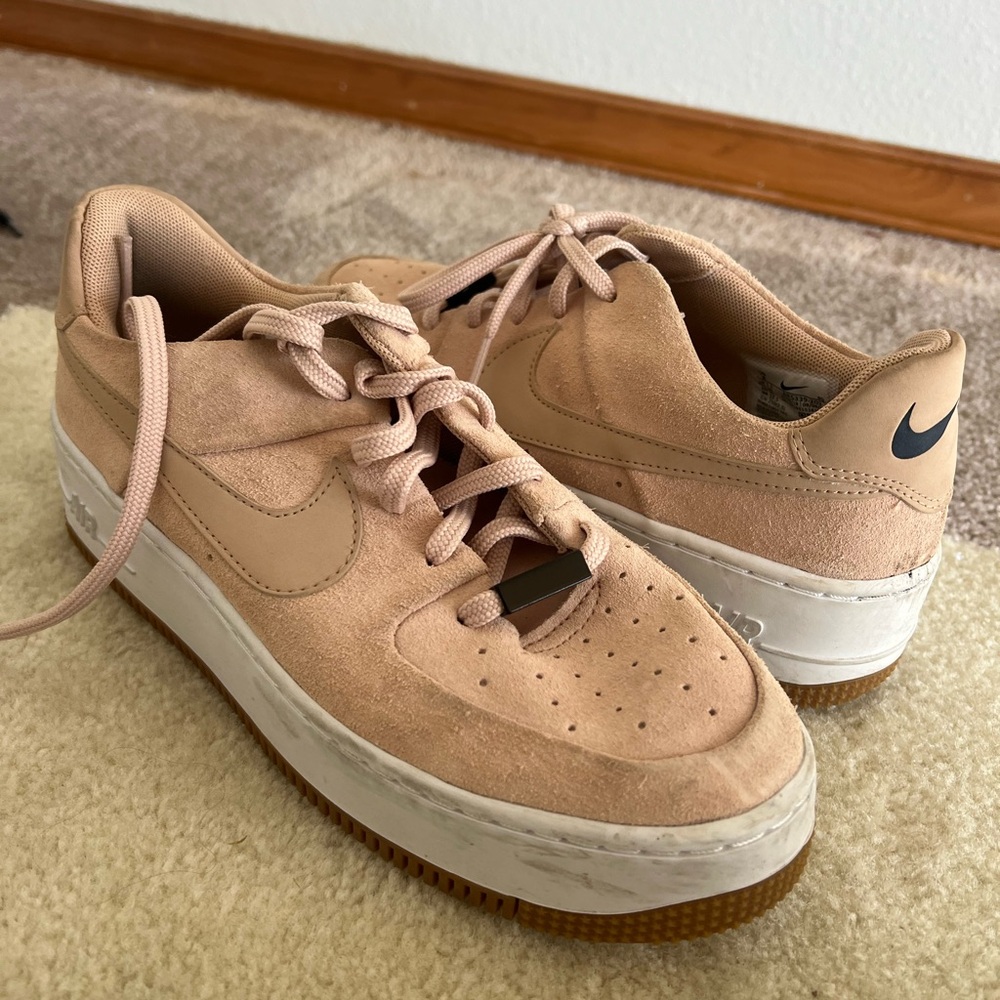 Nike Women's Beige Sneakers